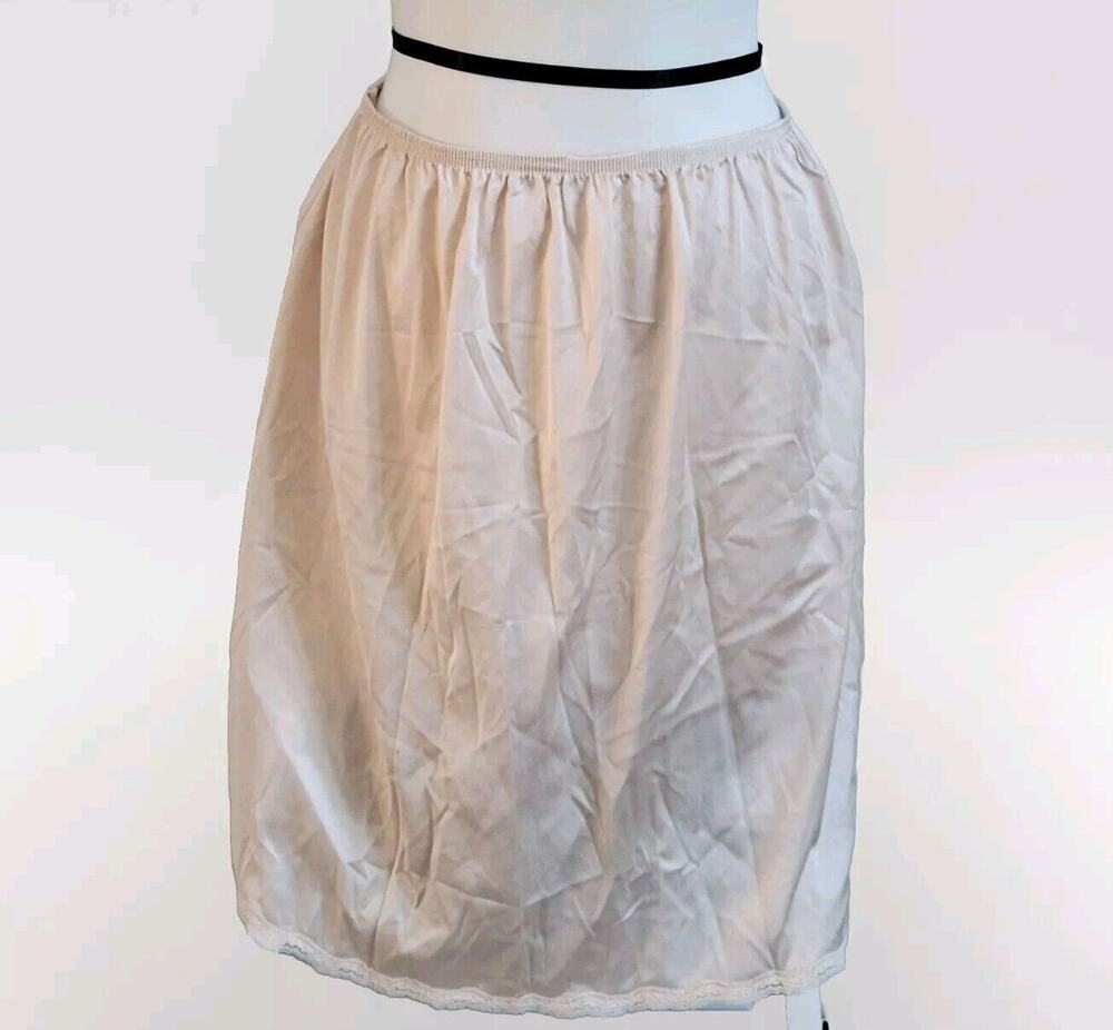 Vtg Cabernet women 100% Nylon Long Petticoat Under Skirt Cream sz L / 20"
